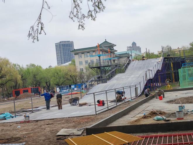 谈球吧.(china)官方网站下月投用！哈市香坊区亚麻运动场变身综合型都会体育公(图2)